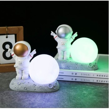3D Sevimli Astronot Lamba