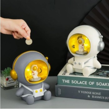 Astronot Kumbaralı Gece Lambası