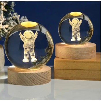 Astronot Renk Değiştiren Işıklı Cam Küre 6Cm