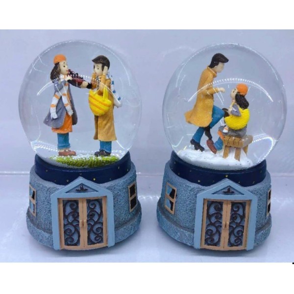 Romantik Kış Masalı Işıklı Müzikli Orta Boy Kar Küresi