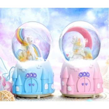 Unicorn Işıklı Müzikli Püskürtmeli Büyük Boy Kar Küresi
