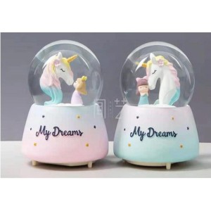 Unicorn Ve Sevimli Kız Temalı Işıklı Müzikli Orta Boy Kar Küresi