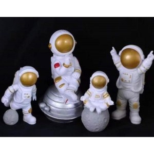 Uzay Temalı Astronot 4 Lü Set Biblo