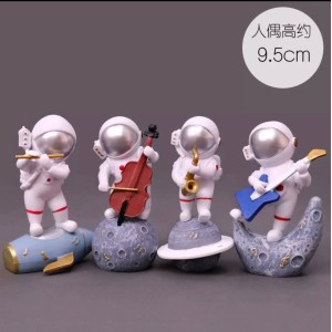 Uzay Temalı Astronot 4 Lü Set Biblo