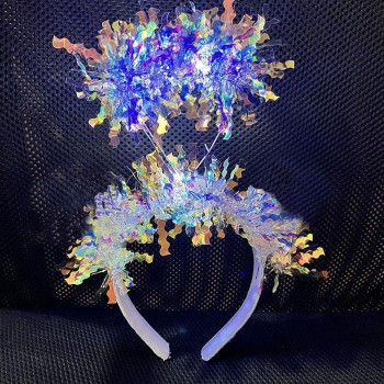 Beyaz Renk Gümüş Işıltılı Püsküllü Led Işıklı Parlak Hologramlı T..