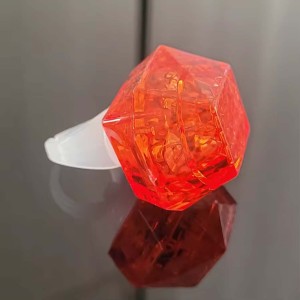 Kristal Tasarımlı Led Glow Işıklı 3 Modlu Kırmızı Yüzük 3.5 X 5 C..