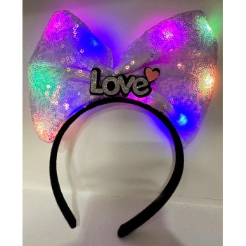 Led Işıklı 3 Farklı Fonksiyonda Yanan Gümüş Love Yazılı Lila Fiyo..