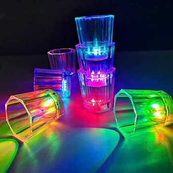 Renkli Led Parlayan Fiber Optik Glow Işıklı Bardak 5,5 X 5,5 Cm 1..
